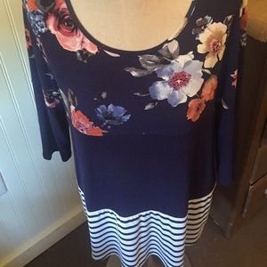 Women's plus size top